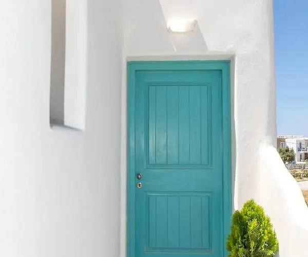 Beachfront Private At Kalais - Stunning Sea & Sunset Views, Bus Stop Outside, Easy Naxos Town Access, Free Chairs Апартаменты