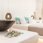 דירה Kalais Beachfront Private Suites - Stunning Sea & Sunset Views, Bus Stop Outside, 12-Minute Drive From Naxos Town, Free Beach Chairs Pláka