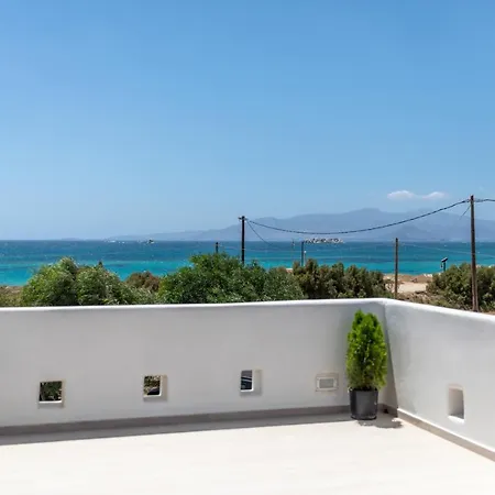 Plaka Beachfront Suites At Kalais - Stunning Sea & Sunset Views, Free Beach Chairs, Bus Stop Outside, 12 Min From Naxos Town