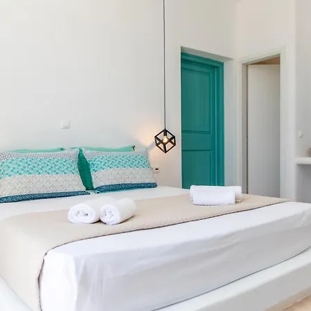 Kalais Beachfront - Stunning Sea & Sunset Views, Free Chairs, Bus Stop Outside, 12 Min From Naxos Town, 200 Mbps Wifi 아파트 *