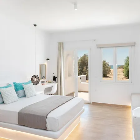 Kalais Beachfront Suites - Stunning Sea & Sunset Views, Free Beach Chairs, Bus Stop Outside, 12 Min From Naxos Town דירה Pláka