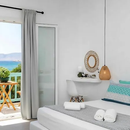 아파트 Kalais Beachfront - Stunning Sea & Sunset Views, Free Chairs, Bus Stop Outside, 12 Min From Naxos Town, 200 Mbps Wifi Pláka