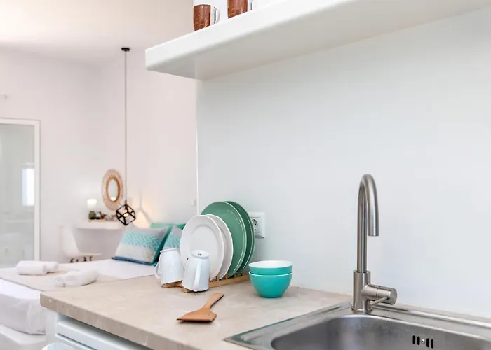 Kalais Beachfront Private Suites - Stunning Sea & Sunset Views, Bus Stop Outside, 12-Minute Drive From Naxos Town, Free Beach Chairs - Escape To Elysium Апартаменты *