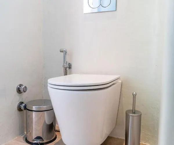 Kalais Beachfront Private Suites - Stunning Sea & Sunset Views, Bus Stop Outside, 12-Minute Drive From Naxos Town, Free Beach Chairs - Escape To Elysium Апартаменты *