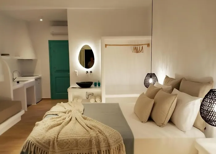 Kalais Beachfront Private Suites - Stunning Sea & Sunset Views, Bus Stop Outside, 12-Minute Drive From Naxos Town, Free Beach Chairs - Escape To Elysium Апартаменты