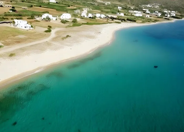 Kalais Beachfront Private Suites - Stunning Sea & Sunset Views, Bus Stop Outside, Easy Naxos Town Access, Free Beach Chairs